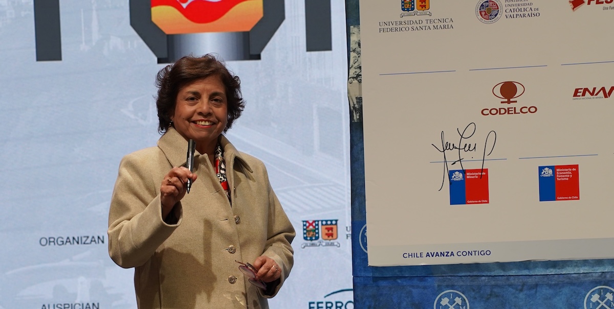 Aurora Williams, ministra de Minería